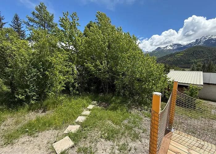 Petit Chalet Neuf Avec Jardin - La Montagne Sud